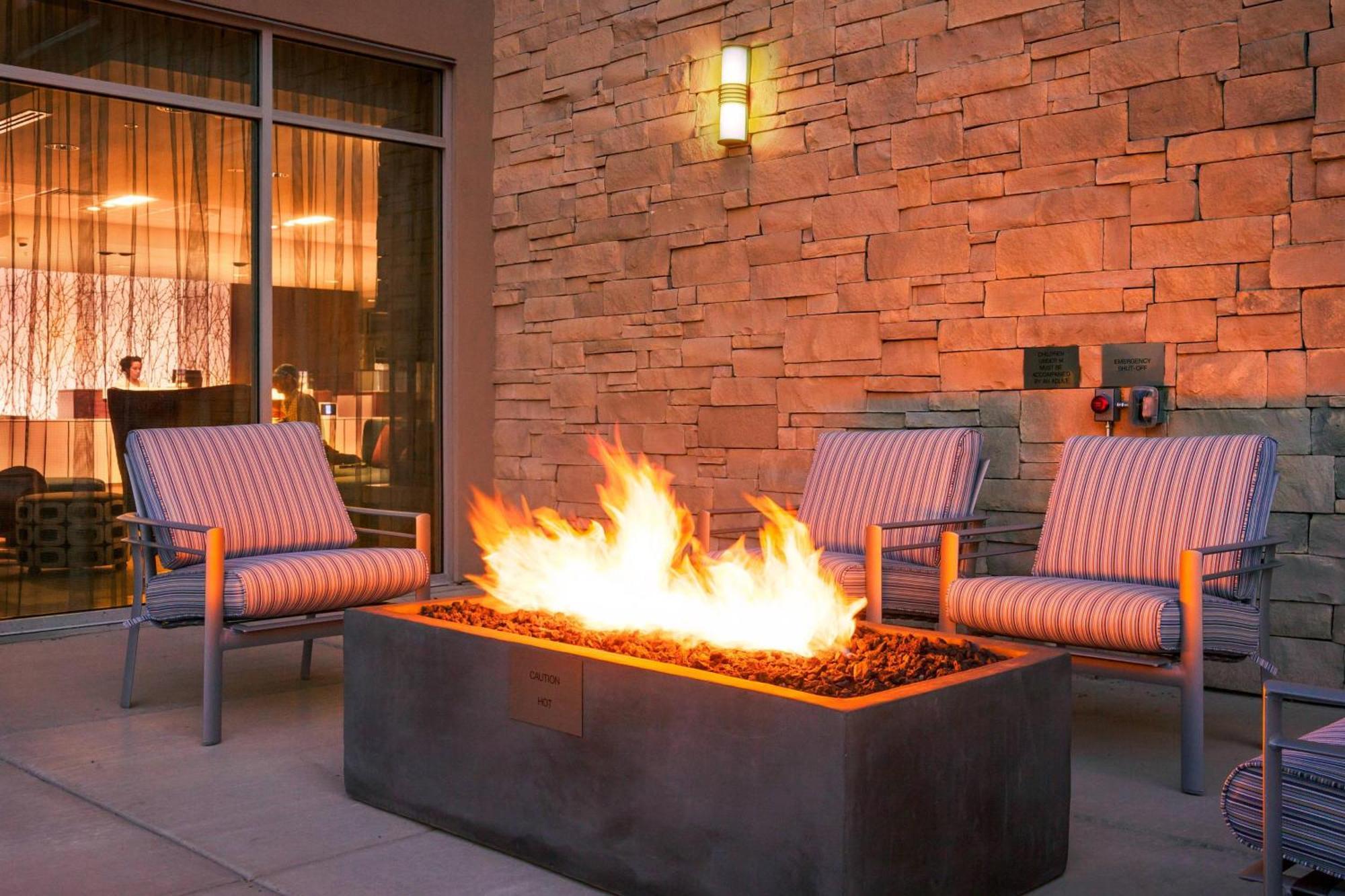 Hotel Fairfield Inn & Suites By Marriott Salt Lake City Midvale 3*